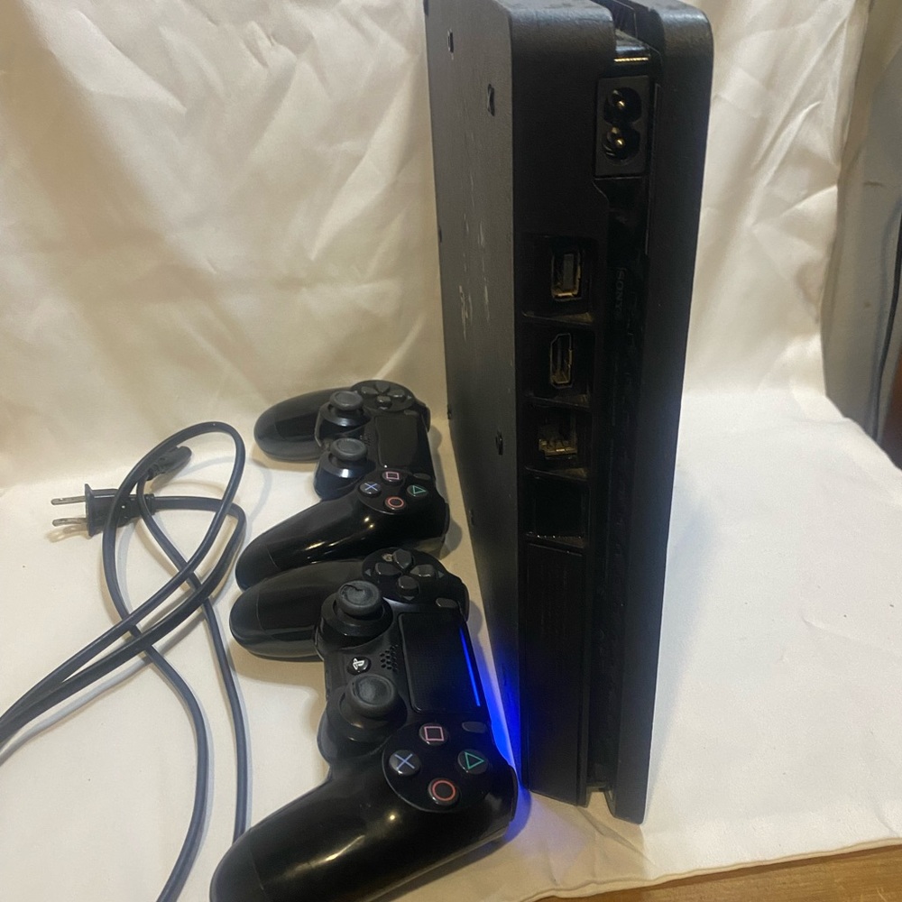 PS4 Slim (Working) - Picture 4 of 5